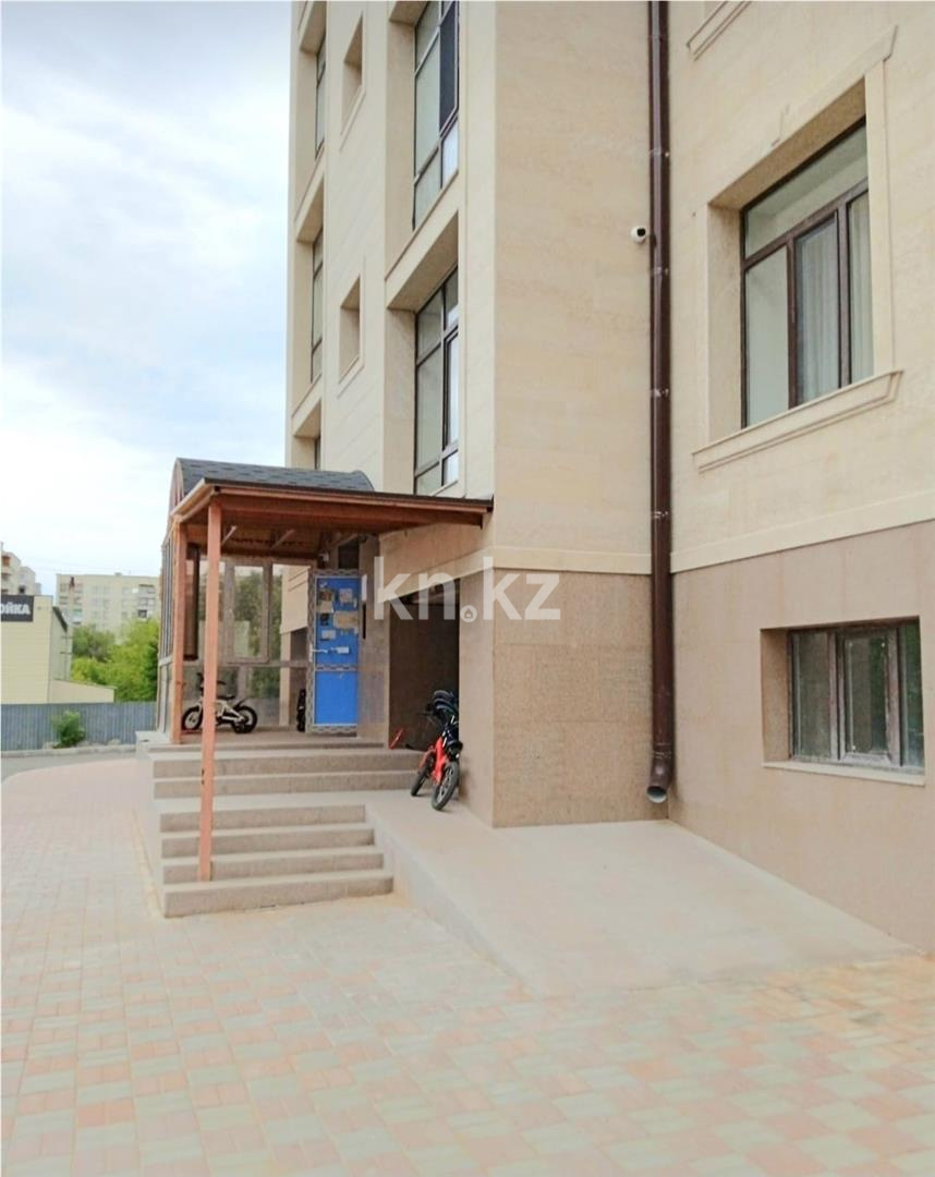 Продажа 3-комнатной квартиры, 93 м², ул. Гапеева в Караганде - фото 4