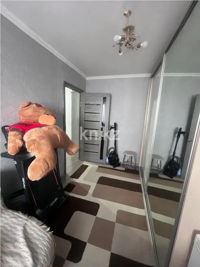 Продажа 3-комнатной квартиры, 60 м², мкр-н Восток-2, дом  7 в Караганде - фото 3