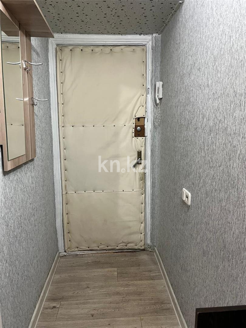 Продажа 2-комнатной квартиры, 44 м², мкр-н 12, дом  57а в Караганде - фото 8
