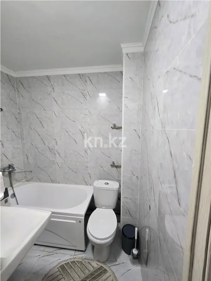 Продажа 3-комнатной квартиры, 60 м², мкр-н Тастак-1, дом  8 в Алматы - фото 4