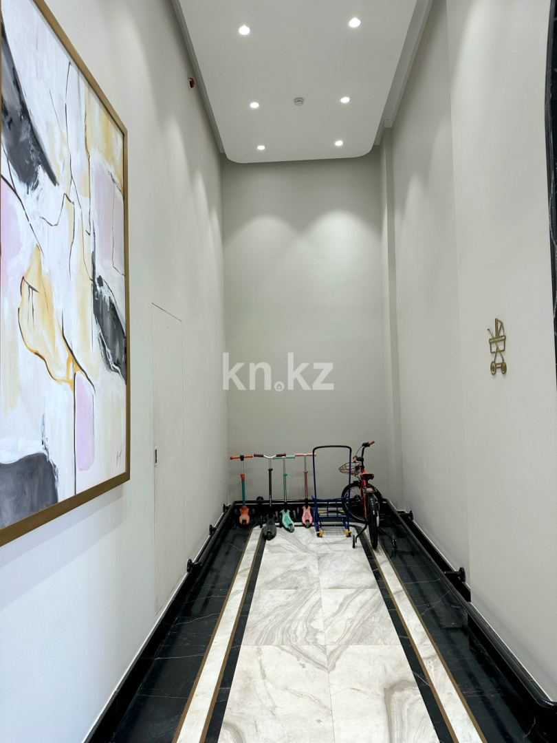 Продажа 2-комнатной квартиры, 75 м², ул. Шаяхметова - Продажа квартир в Шымкенте фото 32 из 35