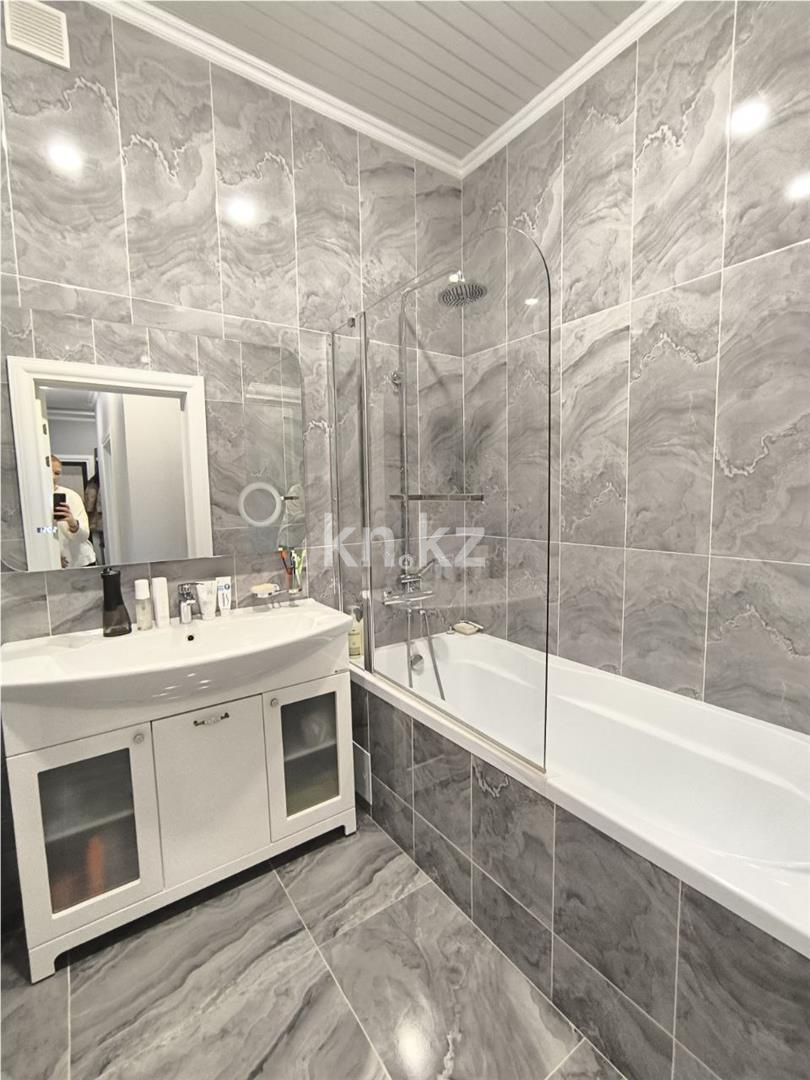 Продажа 4-комнатной квартиры, 96 м², мкр. Степной-3 - Продажа  четырехкомнатных квартир в Караганде фото 12 из 19