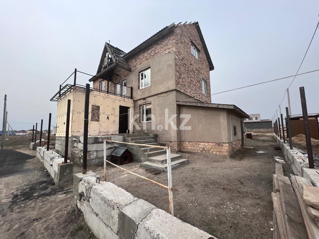 Продажа 4-комнатного дома, 208 м², ул. Карибжанова в Караганде - фото 14