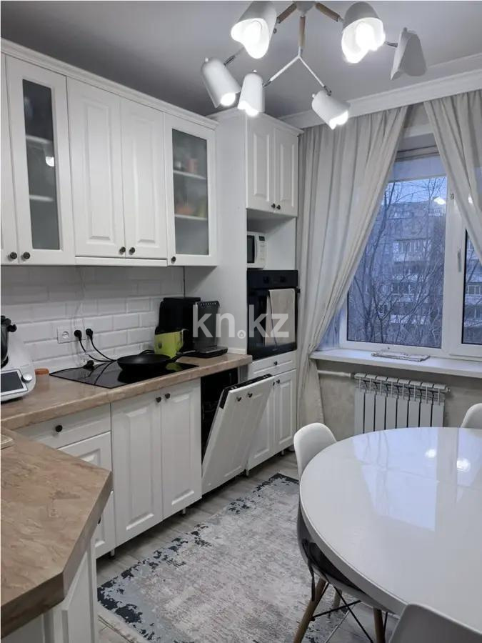 Продажа 3-комнатной квартиры, 65 м², ул. Таттимбета, дом  22 в Караганде - фото 4