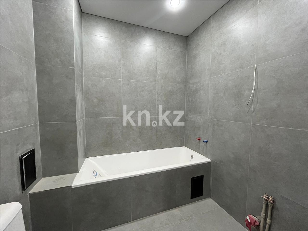 Продажа 4-комнатной квартиры, 111.5 м² в Астане - фото 16