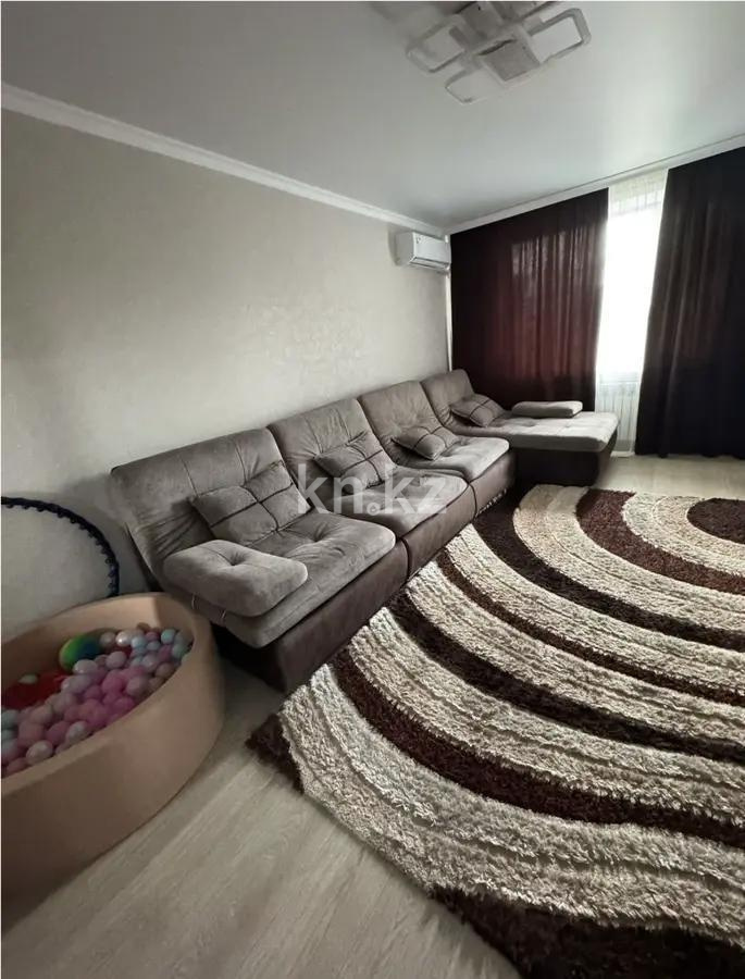 Продажа 2-комнатной квартиры, 43 м², пр. Абая, дом  76а - Продажа квартир в Шахтинске фото 1 из 3