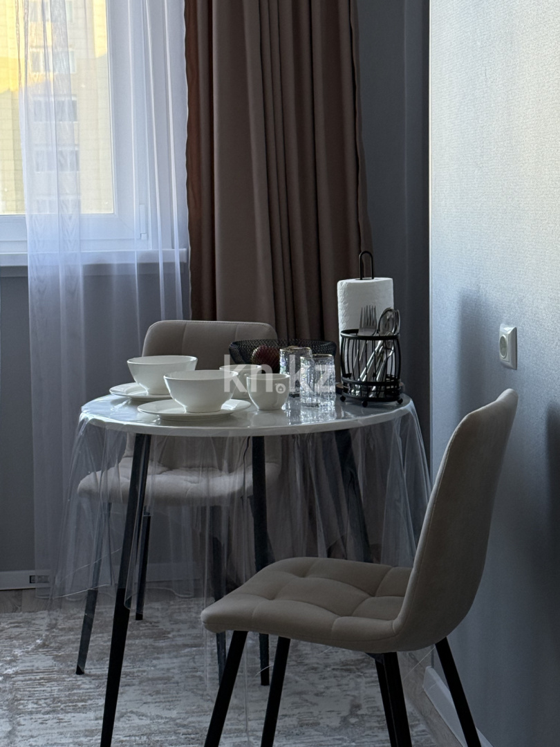 Аренда 1-комнатной квартиры посуточно, 32 м², ул. Керей, Жанибек хандар, дом  9 - пр. Кабанбай батыра - Аренда квартир посуточно в Астане без посредников фото 17 из 25