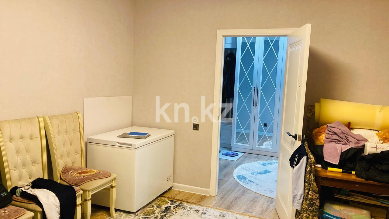 Продажа 3-комнатной квартиры, 84 м², ул. Сатыбалдина - Продажа  трехкомнатных квартир в Караганде фото 9 из 26