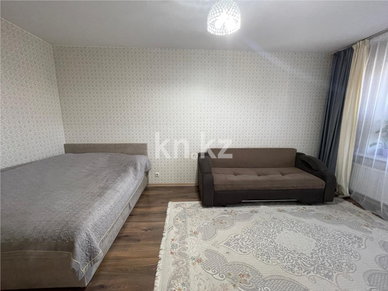 Продажа 1-комнатной квартиры, 43 м², пр. Шахтеров - Продажа  однокомнатных квартир в Караганде с фото фото 1 из 15