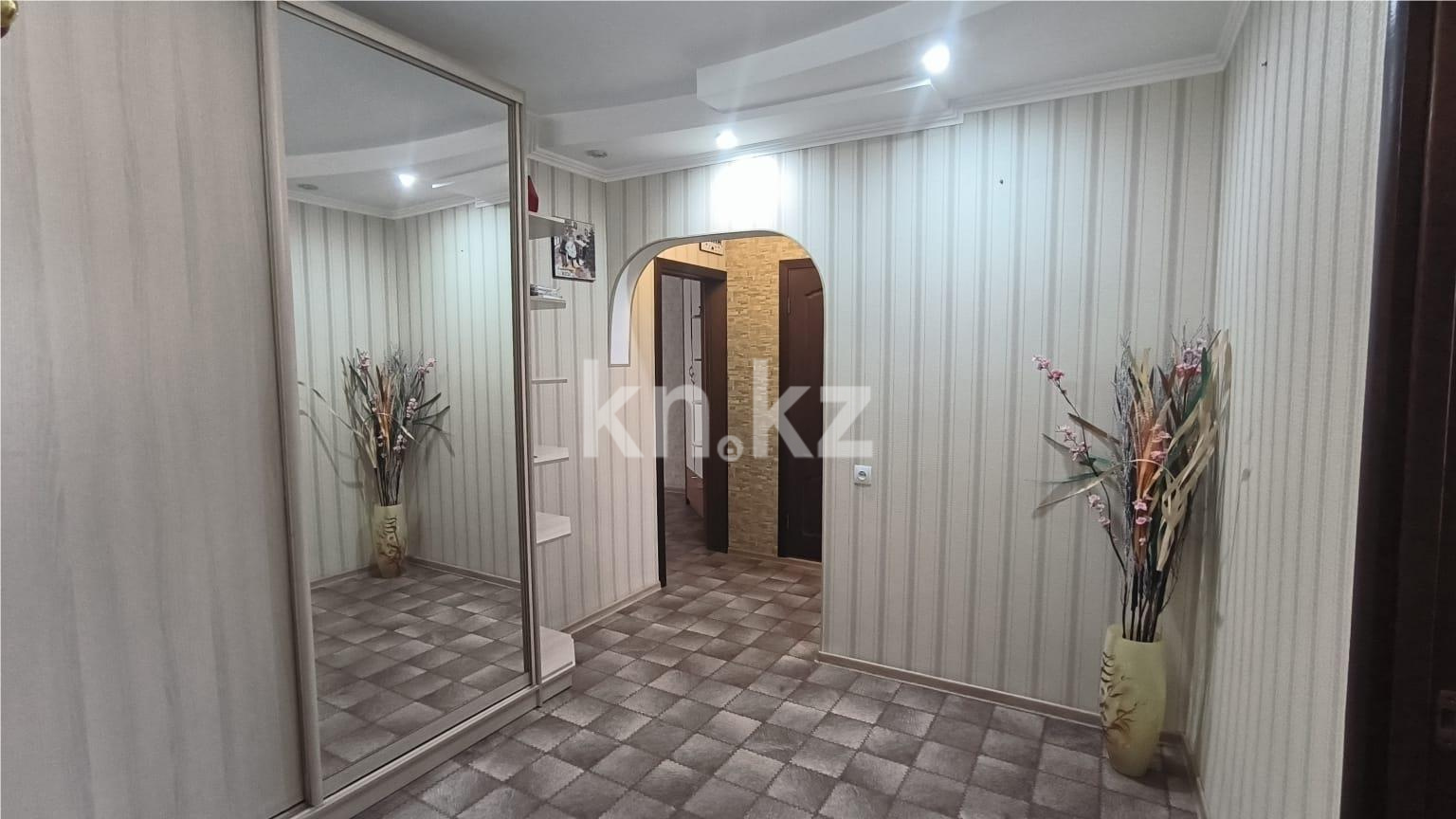 Продажа 4-комнатной квартиры, 76 м², мкр-н Гульдер-1 в Караганде - фото 16