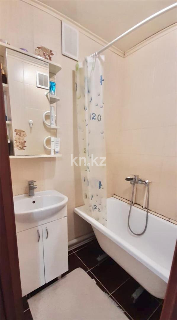 Продажа 2-комнатной квартиры, 48 м², мкр-н 18 - Продажа квартир в Караганде фото 10 из 11