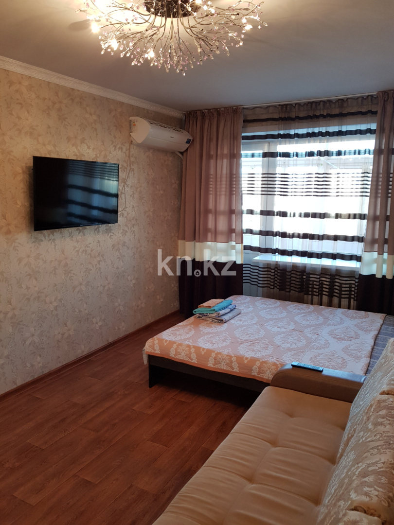 Аренда 1-комнатной квартиры посуточно, 36 м², 1 Мая, дом  16 - Аренда жилой и коммерческой недвижимости в Павлодаре фото 1 из 7