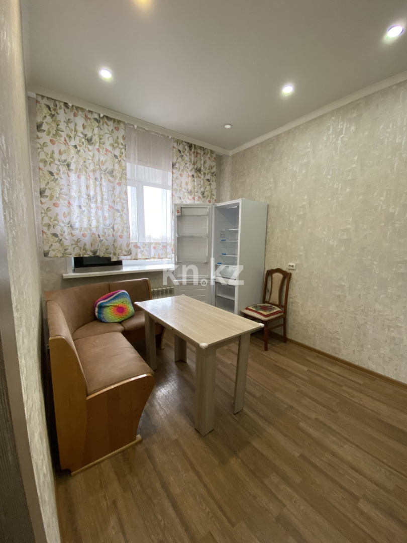 Продажа 2-комнатной квартиры, 55 м², мкр-н Алтын Арка, дом  19 в Караганде - фото 5
