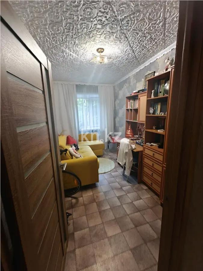 Продажа 3-комнатной квартиры, 55 м², ул. Кузембаева, дом  56 - Продажа  трехкомнатных квартир в Караганде без посредников с фото фото 2 из 6