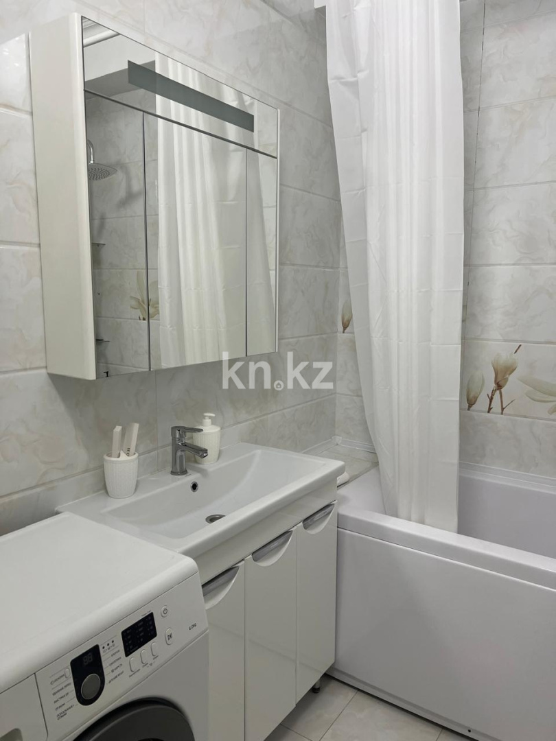 Аренда 3-комнатной квартиры посуточно, 110 м², Навои 208, дом  208/8 - ул. Торайгырова - Аренда квартир посуточно в Алматы с фото фото 9 из 13