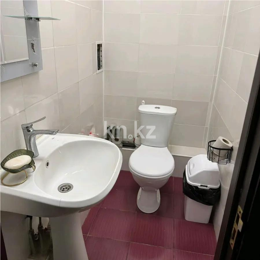 Продажа 2-комнатной квартиры, 59 м², ул. Байтерекова, дом  49а в Алматы - фото 4