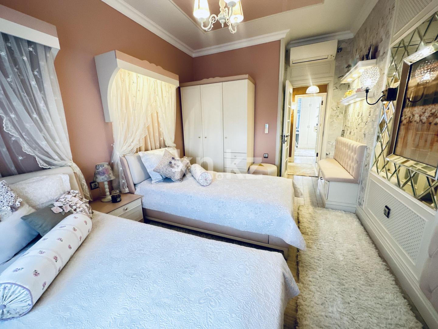 Продажа 4-комнатной квартиры, 97 м² в Астане