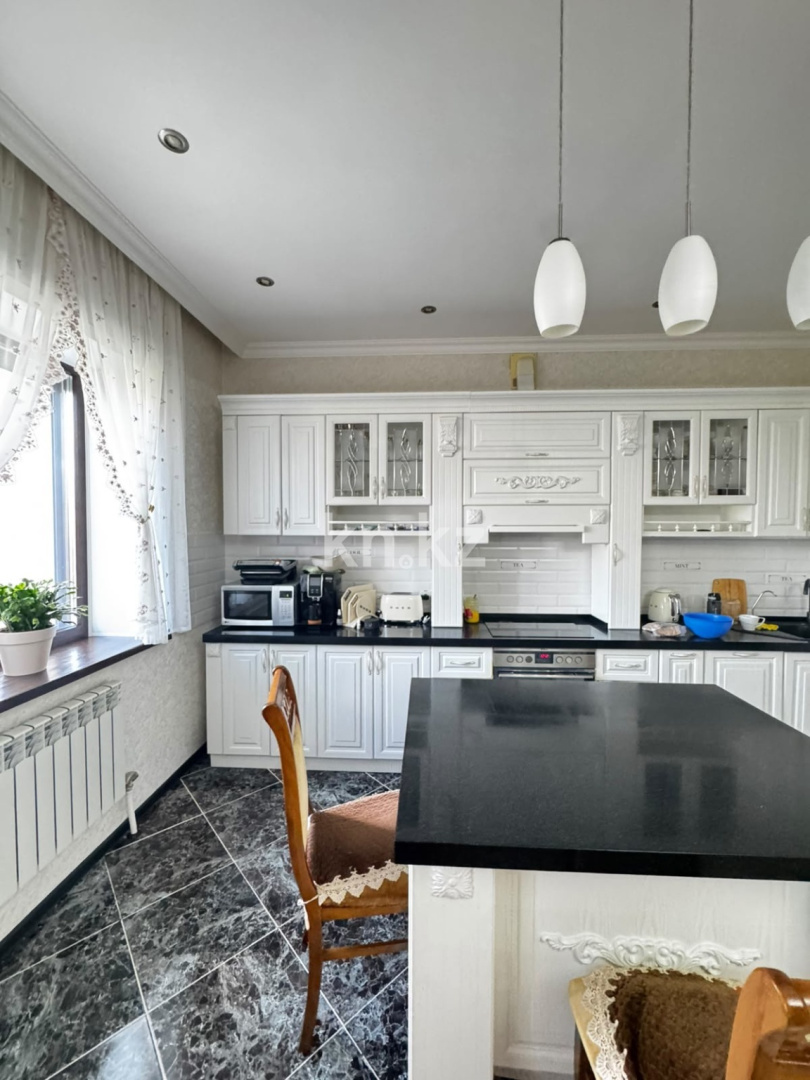 Продажа 4-комнатной квартиры, 160 м² в Астане - фото 3