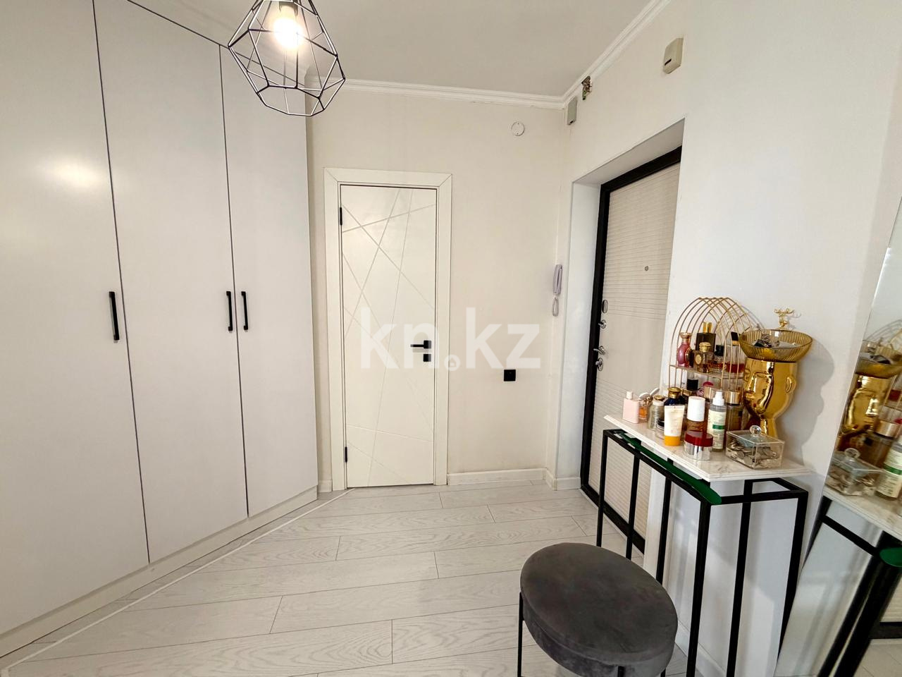 Продажа 2-комнатной квартиры, 63.5 м² в Алматы - фото 9