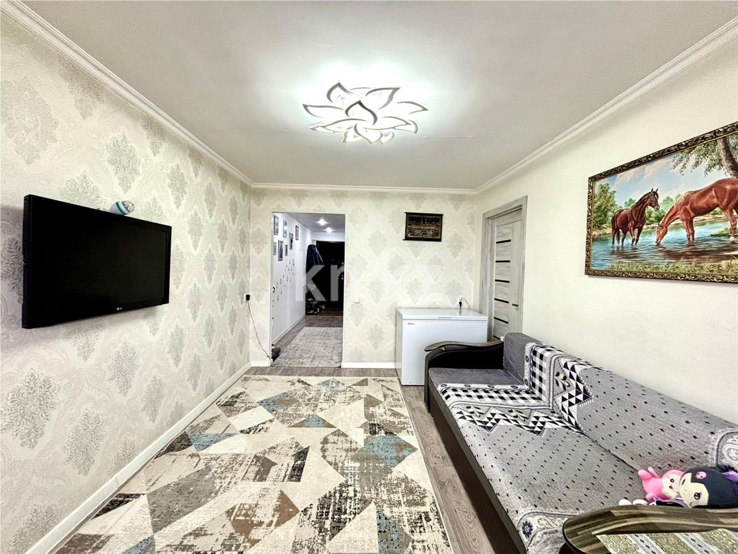 Продажа 3-комнатной квартиры, 50 м² - Продажа квартир в Караганде - страница 7 фото 1 из 14