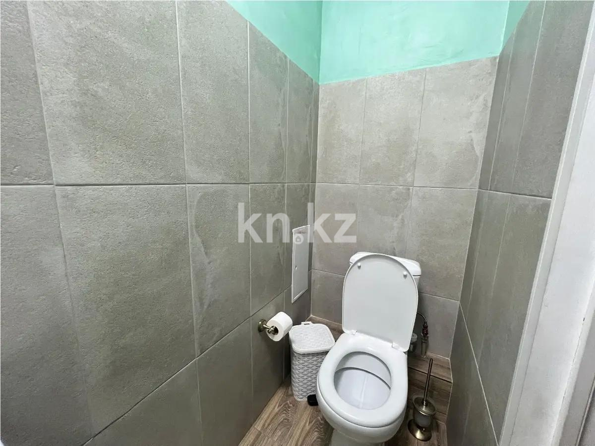 Продажа 2-комнатной квартиры, 70 м², ул. Чуланова, дом  151 в Алматы - фото 4