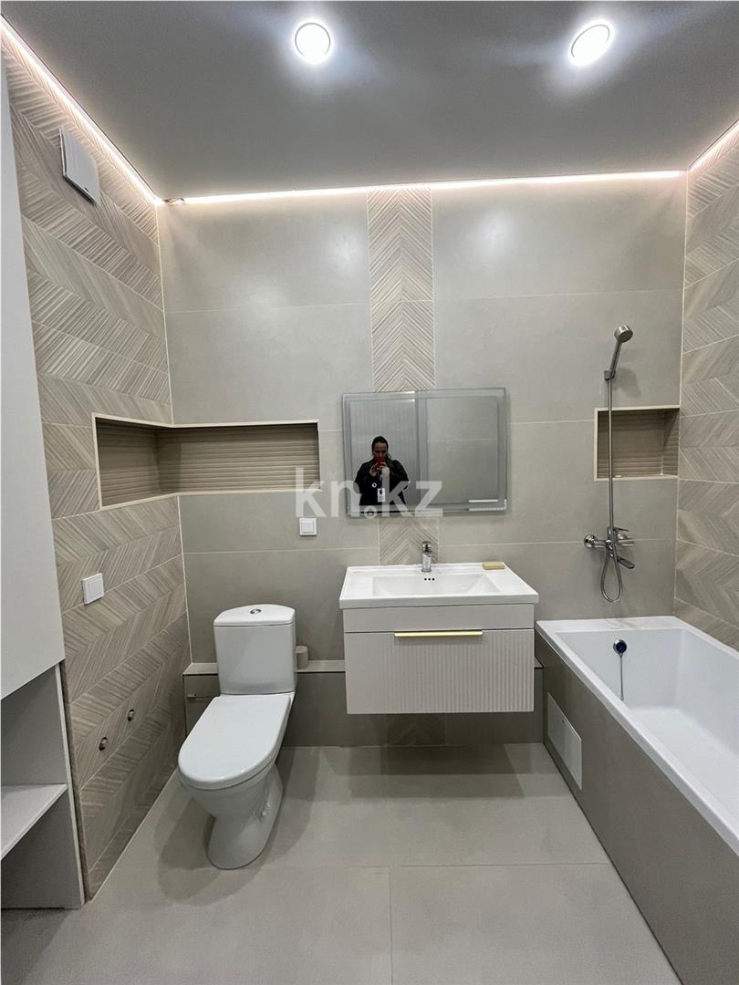 Продажа 2-комнатной квартиры, 45 м² - Продажа офисных и торговых помещений в Таразе фото 7 из 17