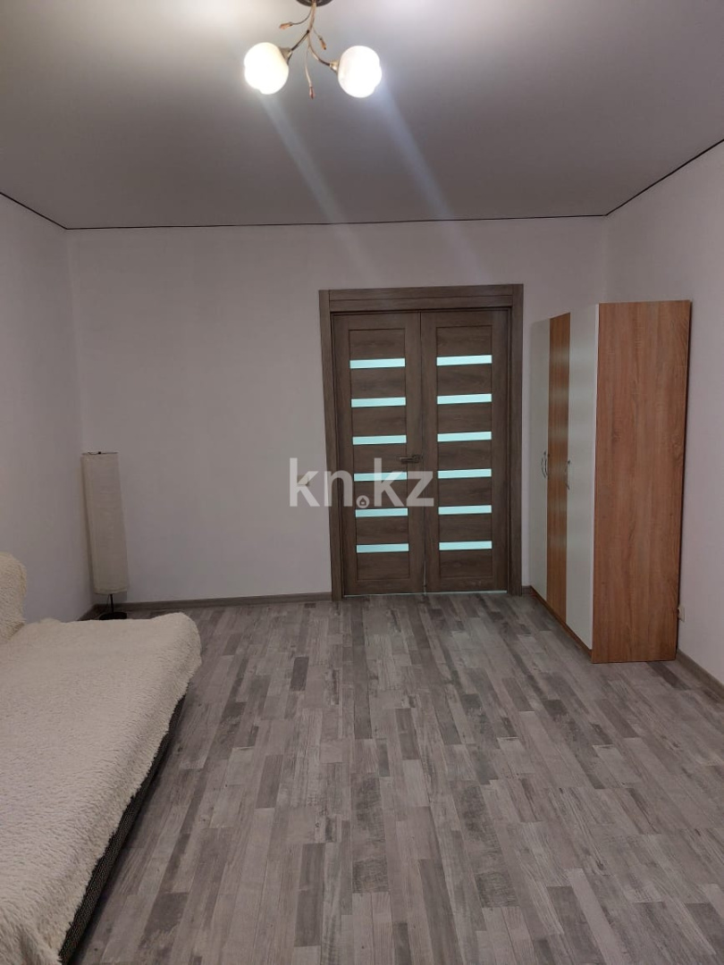 Аренда 1-комнатной квартиры, 45 м², ул. Нажимеденова, дом  44а - Аренда квартиры помесячно в Астане фото 4 из 6