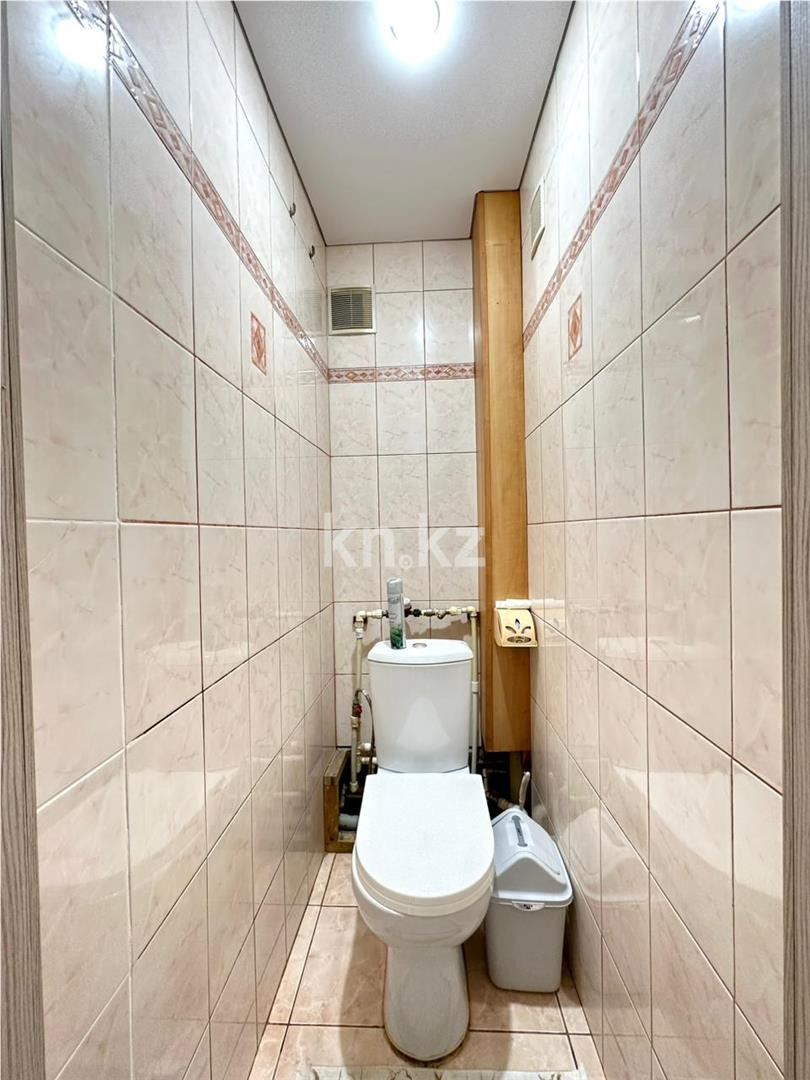 Продажа 3-комнатной квартиры, 61 м², ул. Аманжолова - Продажа квартир в Караганде фото 13 из 15