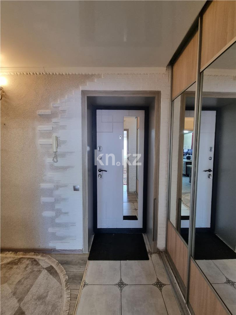 Продажа 4-комнатной квартиры, 90 м², ул. Дюсембекова, дом  4 - Продажа  четырехкомнатных квартир в Караганде фото 15 из 19