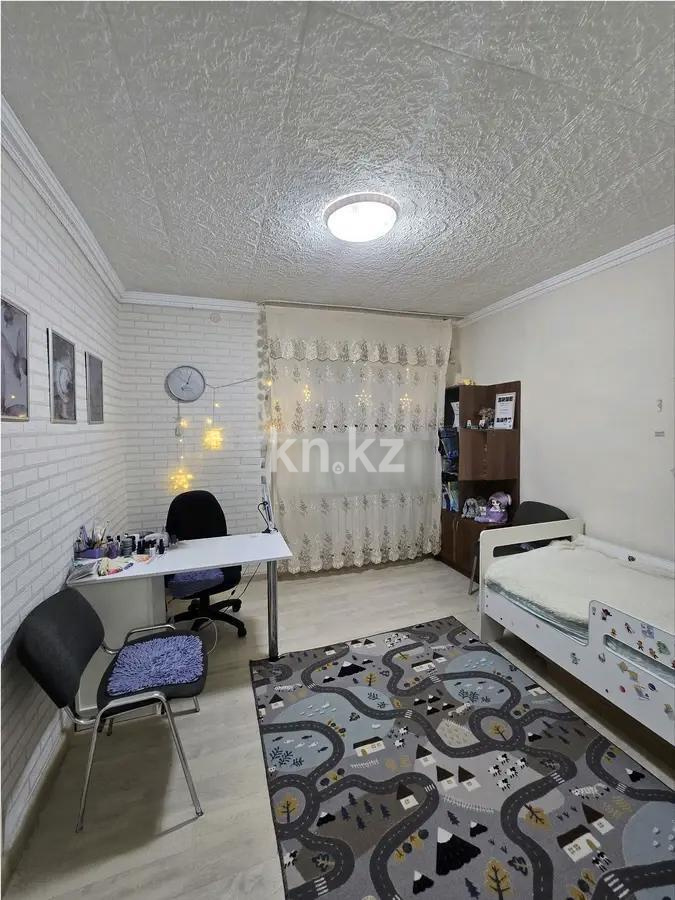 Продажа 3-комнатной квартиры, 62 м², ул. Ержанова, дом  17 в Караганде - фото 3