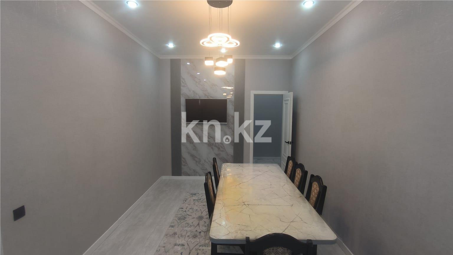 Продажа 4-комнатной квартиры, 118 м², ул. Букетова - Продажа  четырехкомнатных квартир в Караганде фото 12 из 27