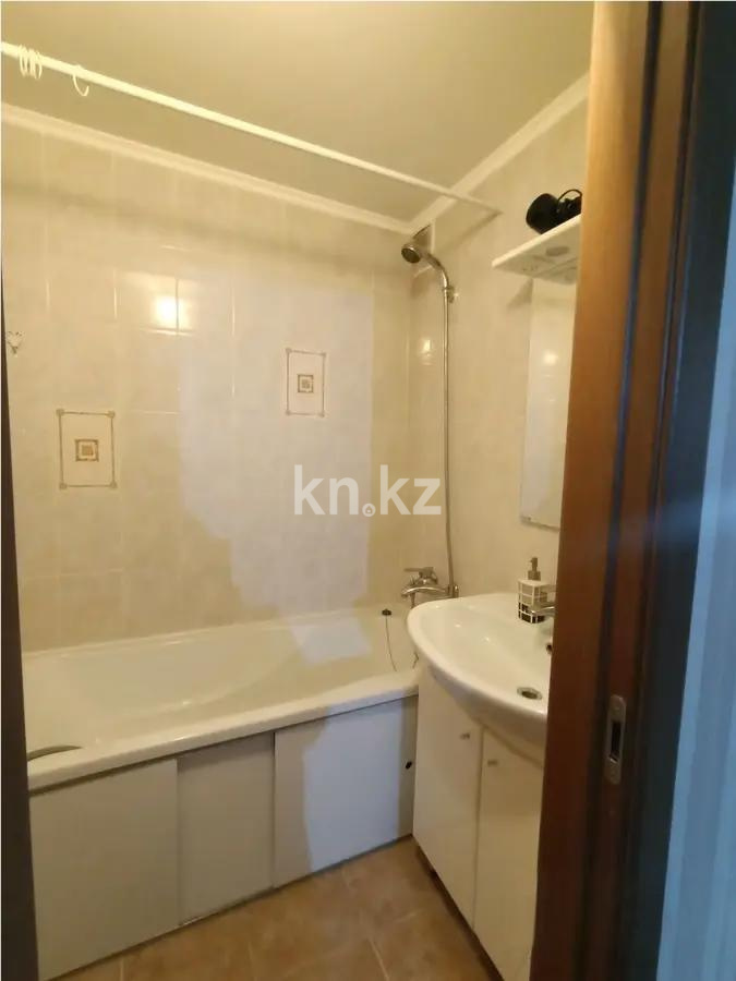 Продажа 3-комнатной квартиры, 60 м², пр. Абылай хана, дом  19 в Астане - фото 5