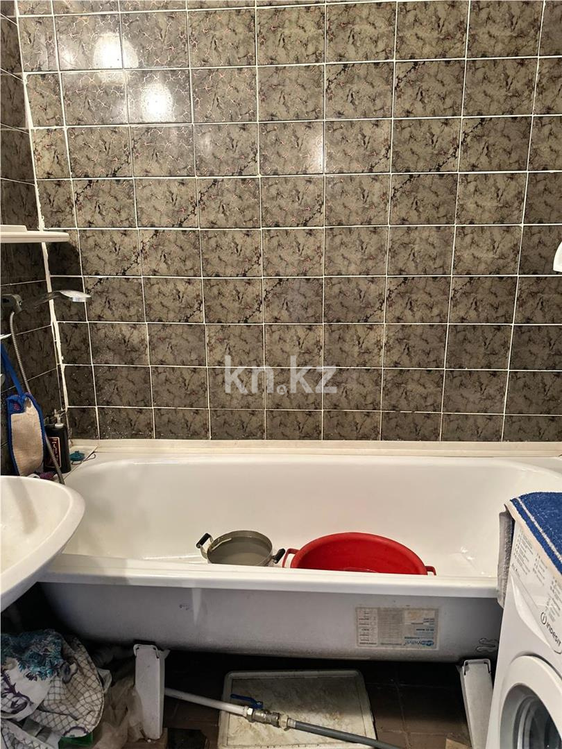 Продажа 3-комнатной квартиры, 63 м², мкр-н Степной-4, дом  13 - Продажа  трехкомнатных квартир в Караганде фото 6 из 9