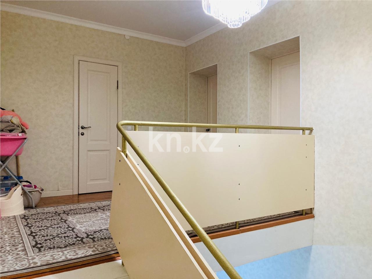 Продажа 5-комнатной квартиры, 179 м², мкр-н Голубые Пруды - Продажа  пятикомнатных квартир в Караганде фото 21 из 28