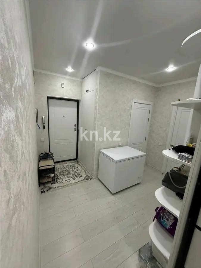 Продажа 2-комнатной квартиры, 70 м², пр. Кошкарбаева, дом  48 в Астане - фото 4