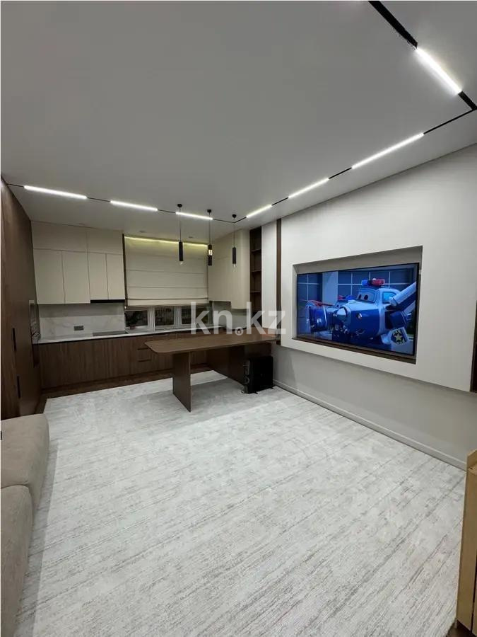 Продажа 3-комнатной квартиры, 72 м², ул. Байтурсынова, дом  67 - Продажа  трехкомнатных квартир в Астане без посредников с фото фото 1 из 6