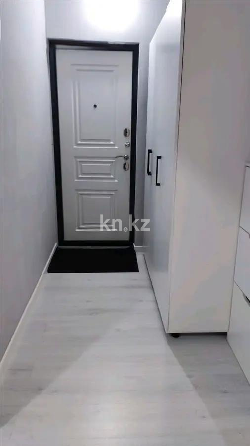 Продажа 1-комнатной квартиры, 42 м², мкр-н Аксай-5, дом  9 в Алматы - фото 2