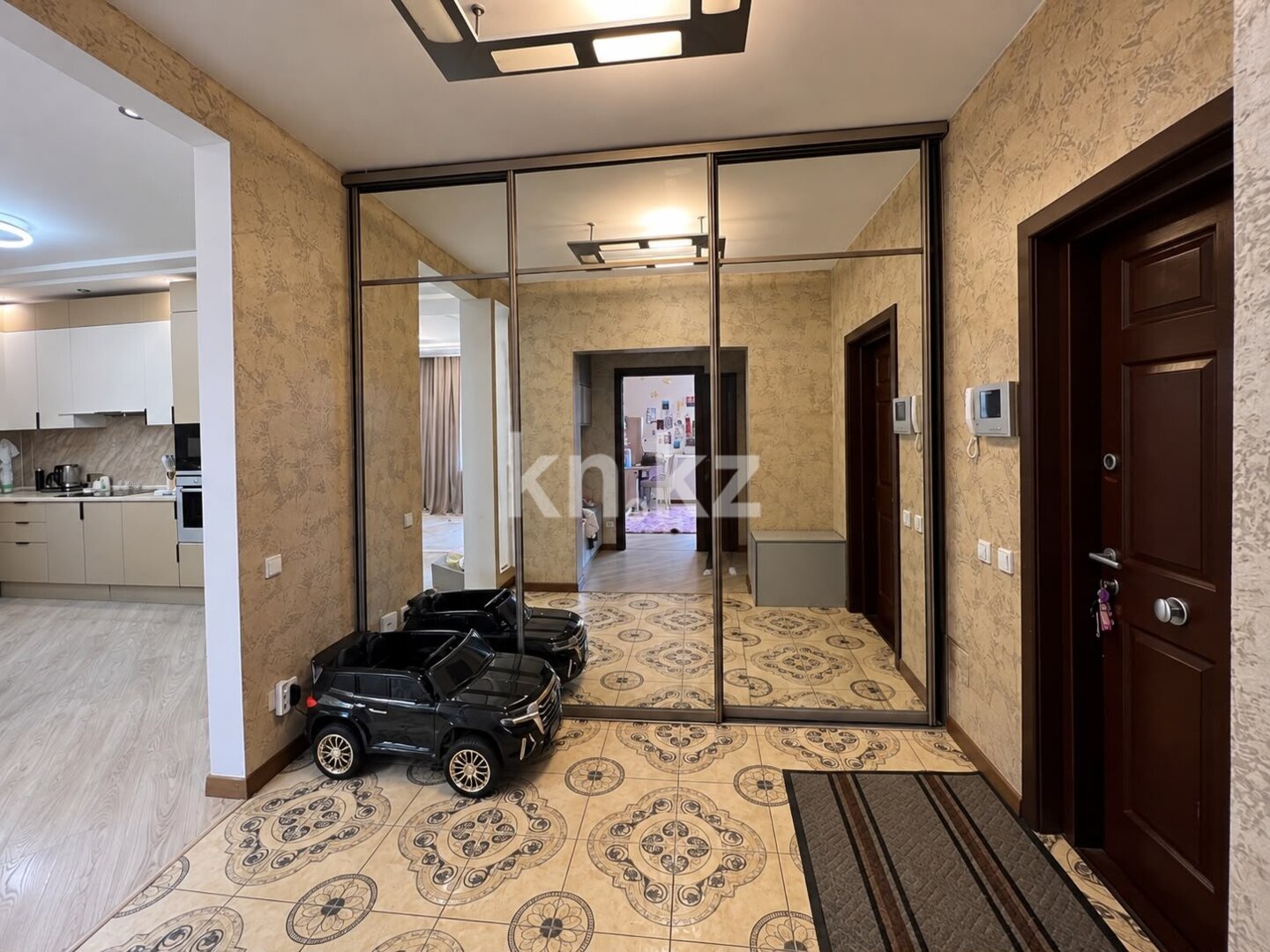 Продажа 4-комнатной квартиры, 150 м² в Алматы - фото 15
