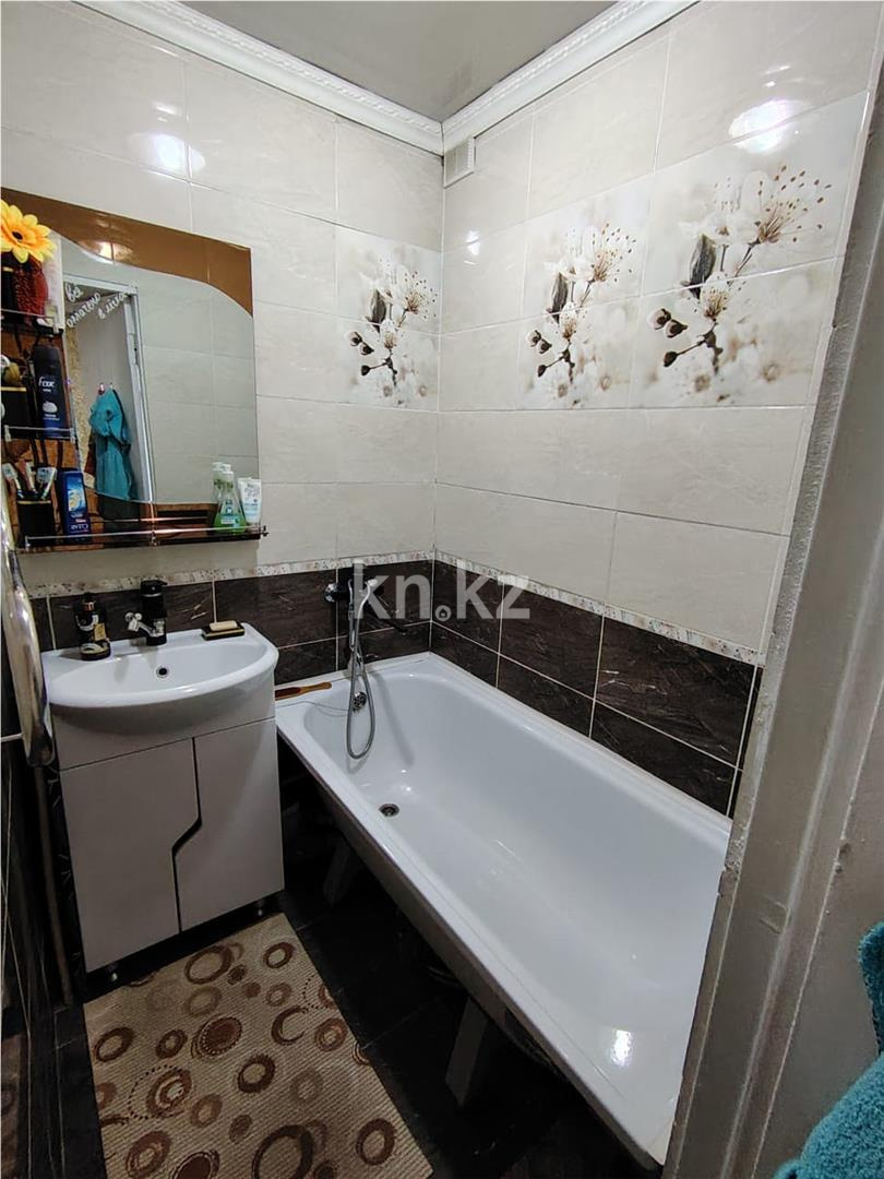 Продажа 3-комнатной квартиры, 62 м², мкр-н 22 - Продажа квартир в Караганде фото 21 из 26