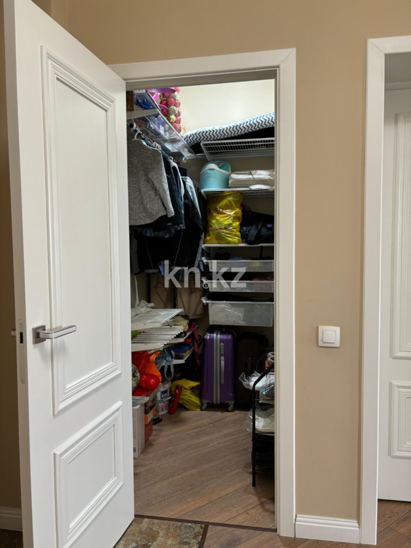 Продажа 2-комнатной квартиры, 74.1 м², ул. Бегалина в Алматы - фото 31