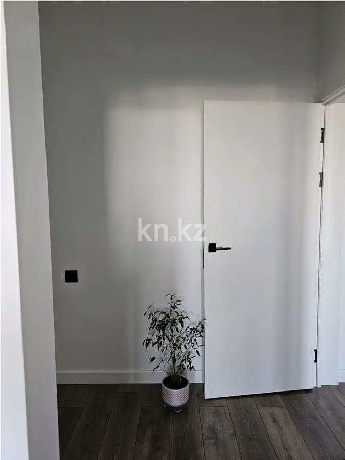 Продажа 1-комнатной квартиры, 42.7 м², мкр-н Аксай-3, дом  21 в Алматы