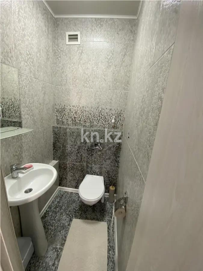 Продажа 3-комнатной квартиры, 69.8 м², мкр-н Дарабоз, дом  25а в Алматы - фото 4