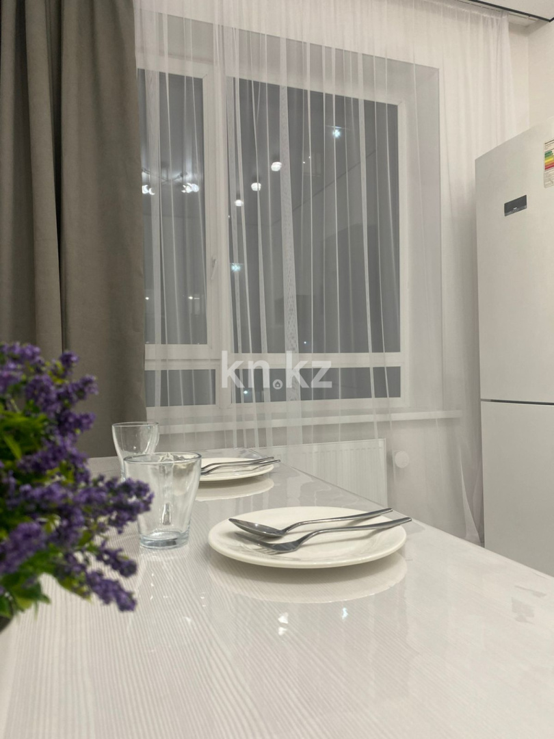 Аренда 1-комнатной квартиры посуточно, 39 м², пр. Туран, дом  55/6 - Аренда квартир посуточно в Астане с фото фото 10 из 11