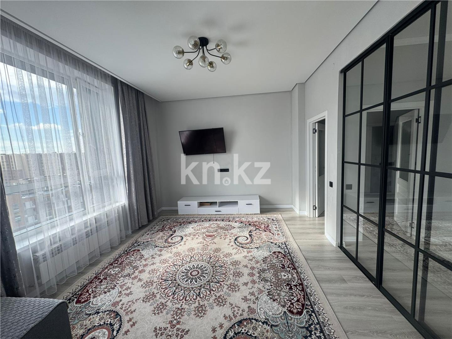 Продажа 2-комнатной квартиры, 60 м², ул. Асфендиярова - Продажа квартир в Казахстане фото 1 из 12