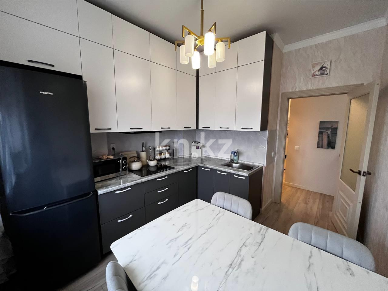 Продажа 3-комнатной квартиры, 68 м², ул. Дюсембекова - Продажа и аренда недвижимости в Караганде фото 17 из 52