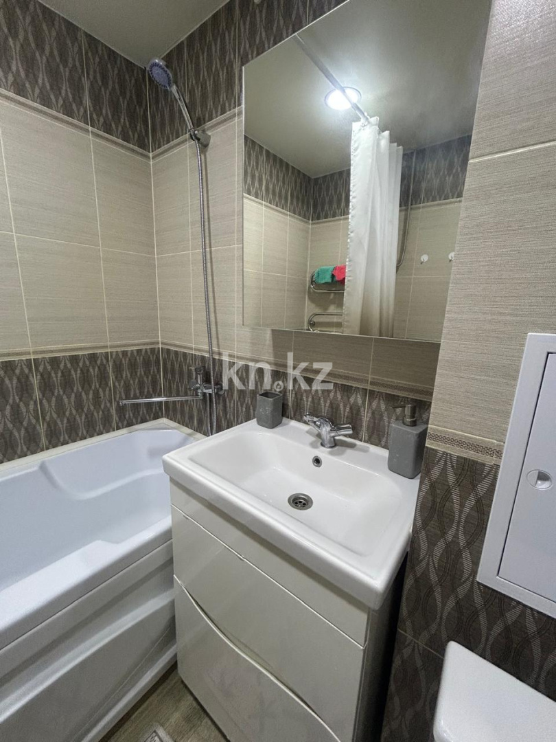 Продажа 1-комнатной квартиры, 34 м² - Продажа однокомнатных квартир в Усть-Каменогорске фото 10 из 12