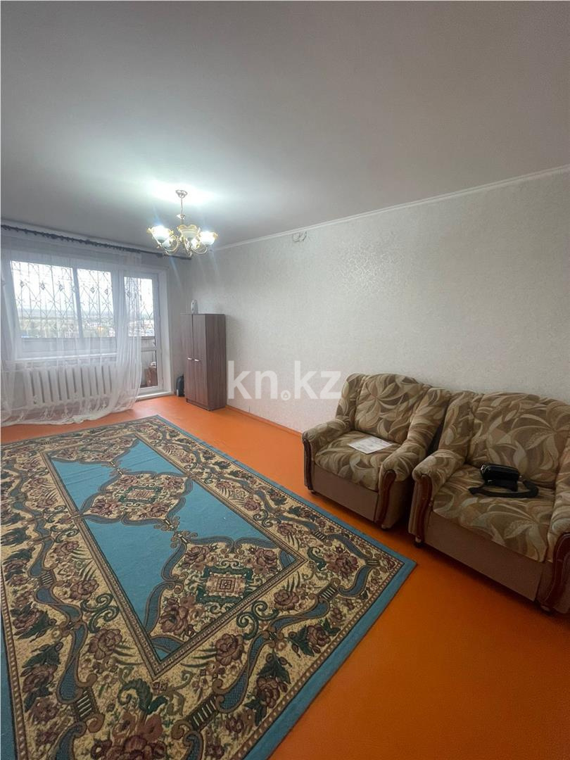 Продажа 2-комнатной квартиры, 44 м², мкр-н 15, дом  2 - Продажа  двухкомнатных квартир в Караганде фото 1 из 8