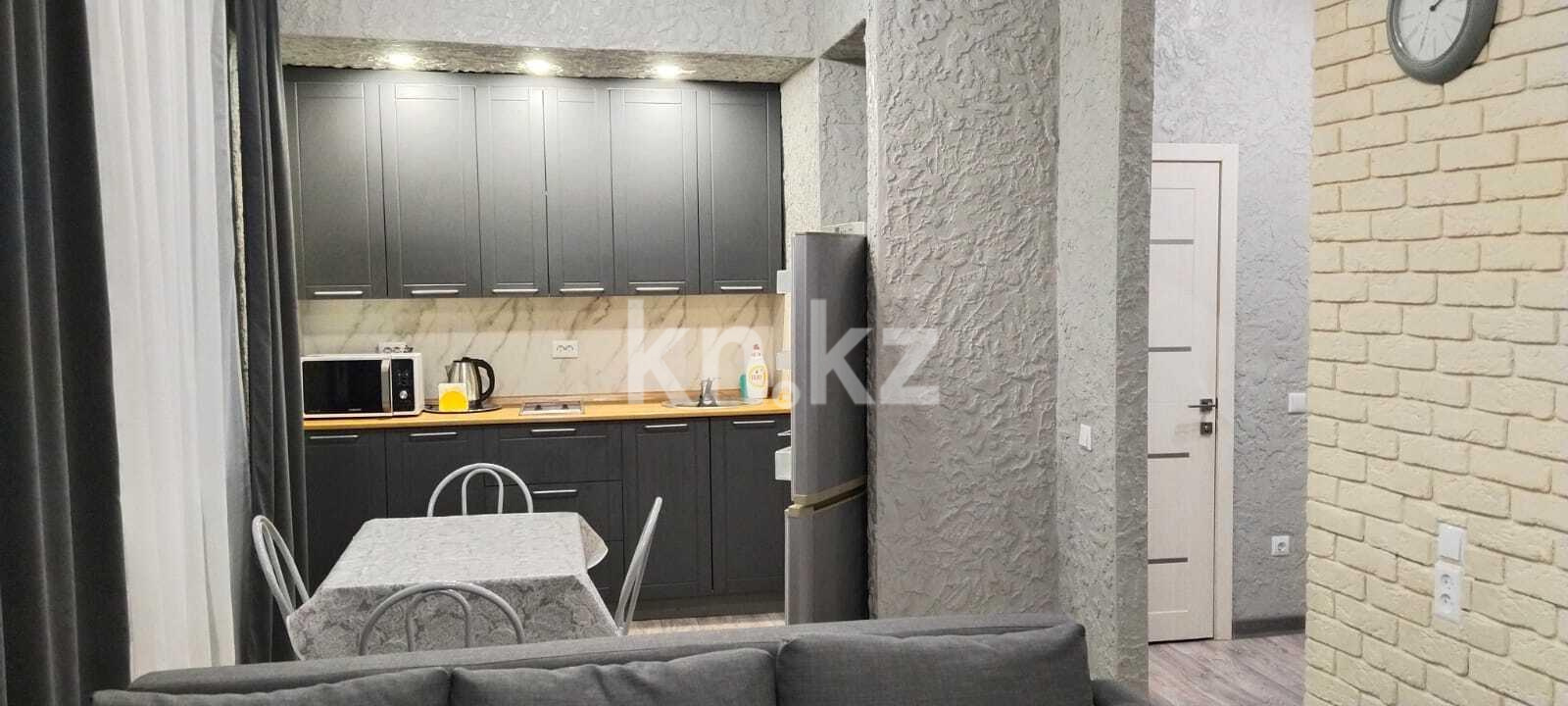 Продажа 1-комнатной квартиры, 40 м², пр. Шахтеров, дом  52Б - Продажа  однокомнатных квартир в Караганде с фото фото 2 из 6