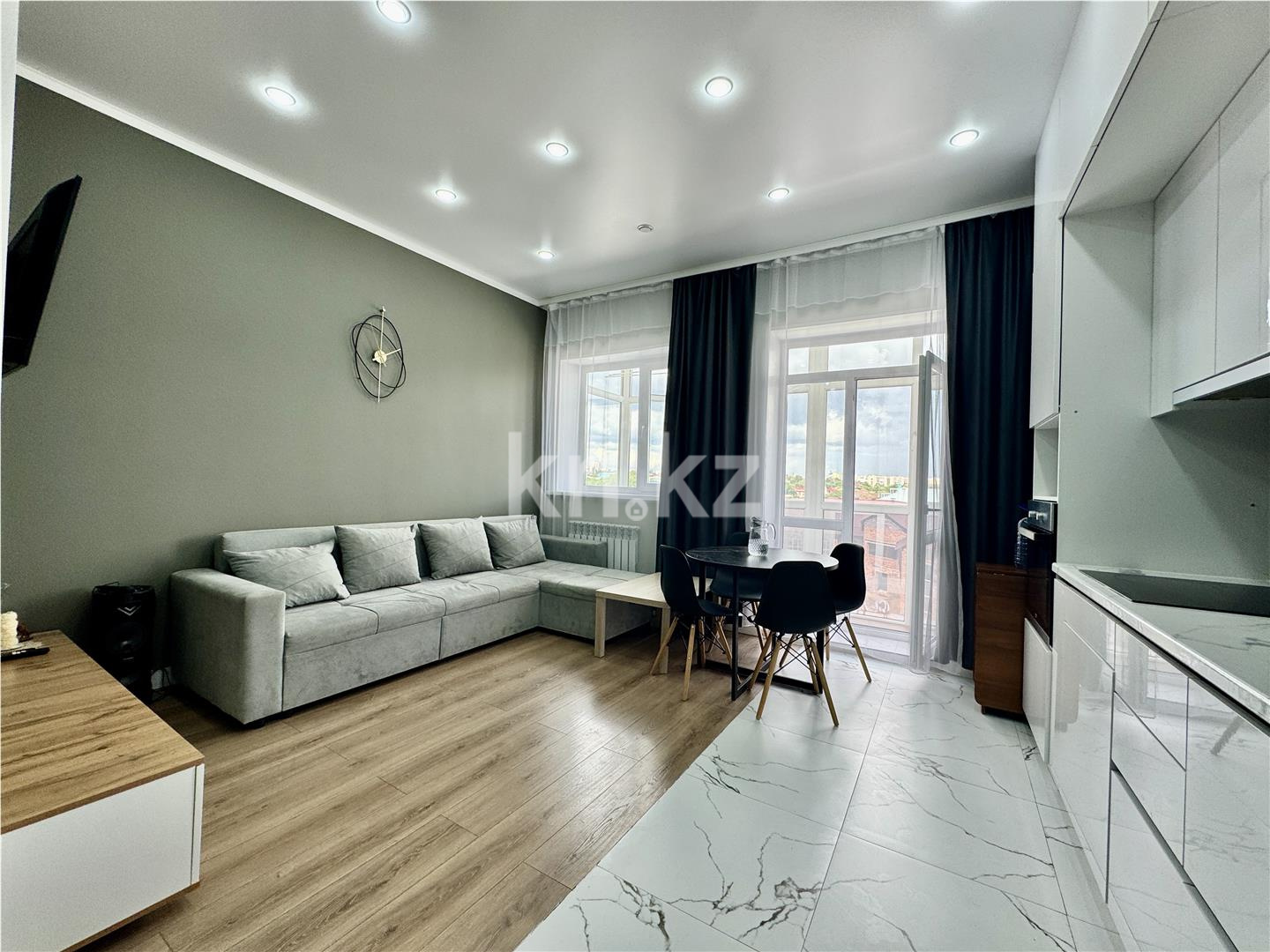 Продажа 3-комнатной квартиры, 82 м², ул. Ермекова, дом  102/1 - Продажа квартир в Караганде фото 1 из 25