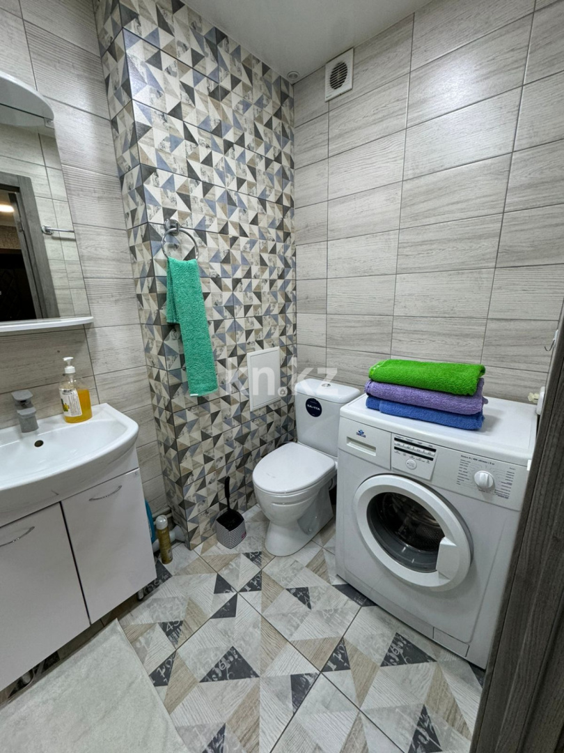 Аренда 3-комнатной квартиры посуточно, 88 м², ул. Набережная Славского, дом  48 в Усть-Каменогорске - фото 34